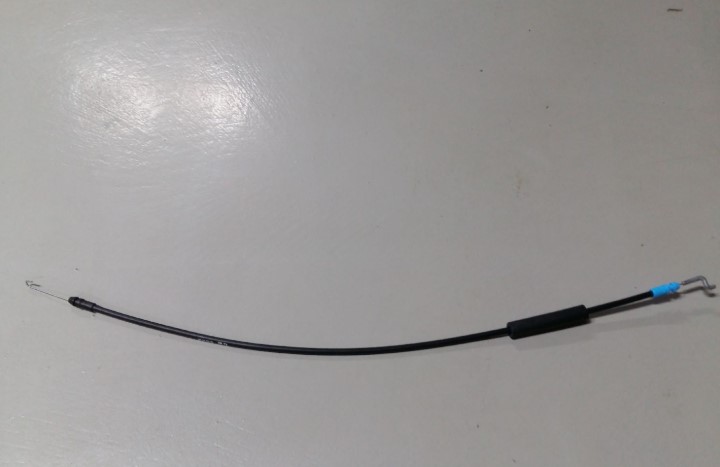 Тросик переднего правого дверного замка Geely Emgrand EC7 1068002090