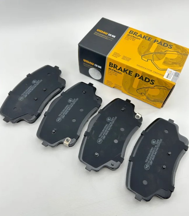 Колодки передние Geely Monjaro Джили Монжаро нового образца 6608107332 / 6608101664