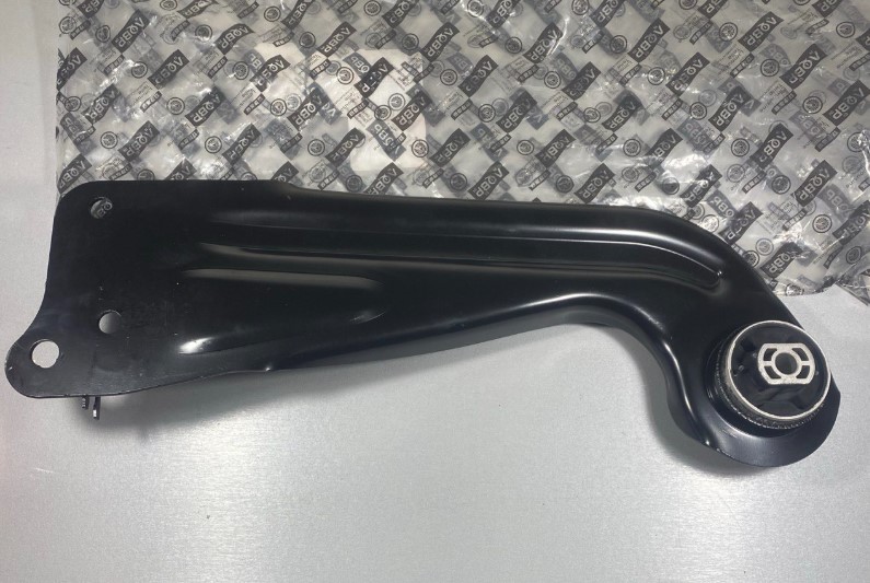 Рычаг задний продольный левый JAC JS6, J7, МОСКВИЧ 6 (ОРИГ.Качество) 2921110U7300