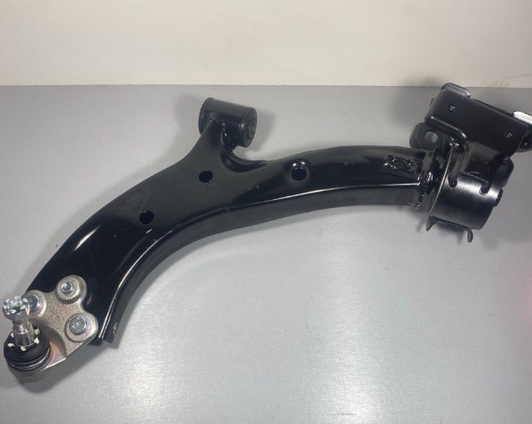 Рычаг передний левый HAVAL F7, F7x, M6 2904101XKQ04A